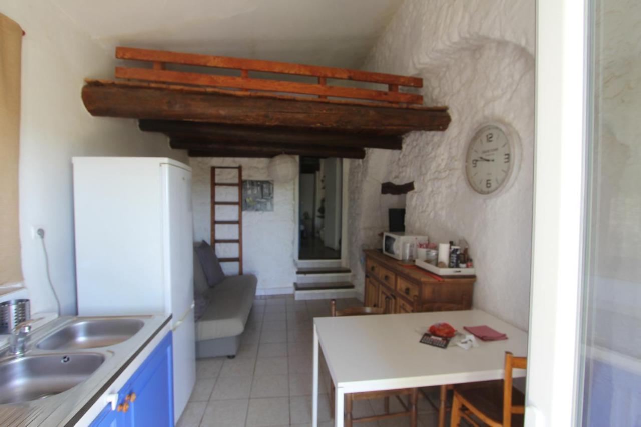 Studio Gard Calme Et Nature Russan Buitenkant foto