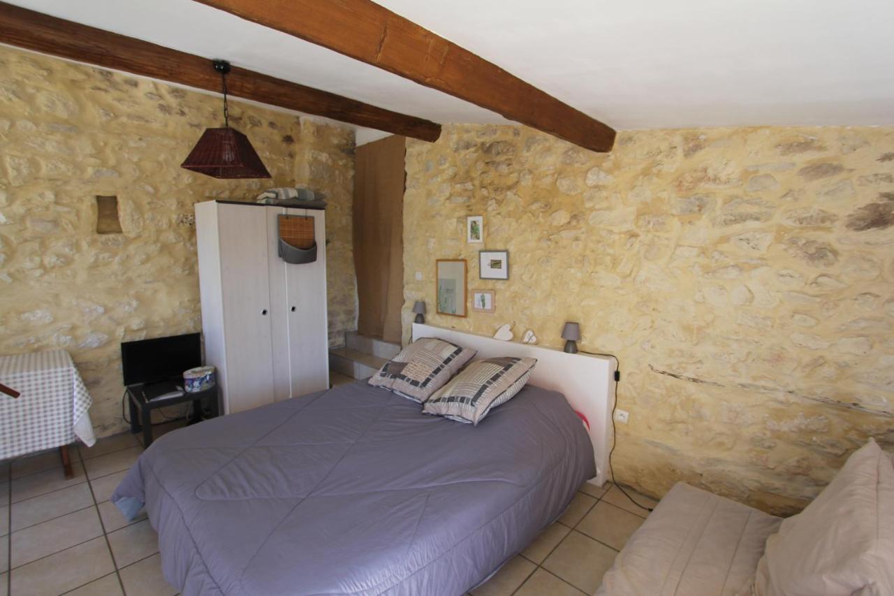 Studio Gard Calme Et Nature Russan Buitenkant foto