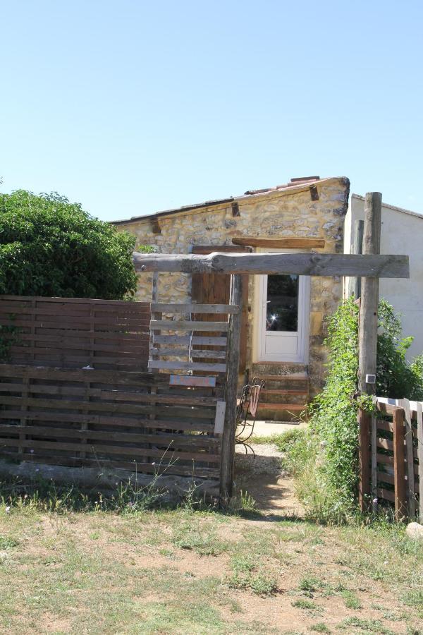 Studio Gard Calme Et Nature Russan Buitenkant foto