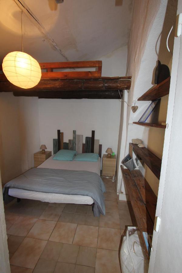 Studio Gard Calme Et Nature Russan Buitenkant foto