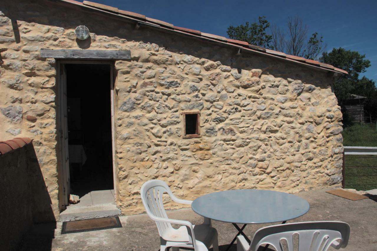 Studio Gard Calme Et Nature Russan Buitenkant foto
